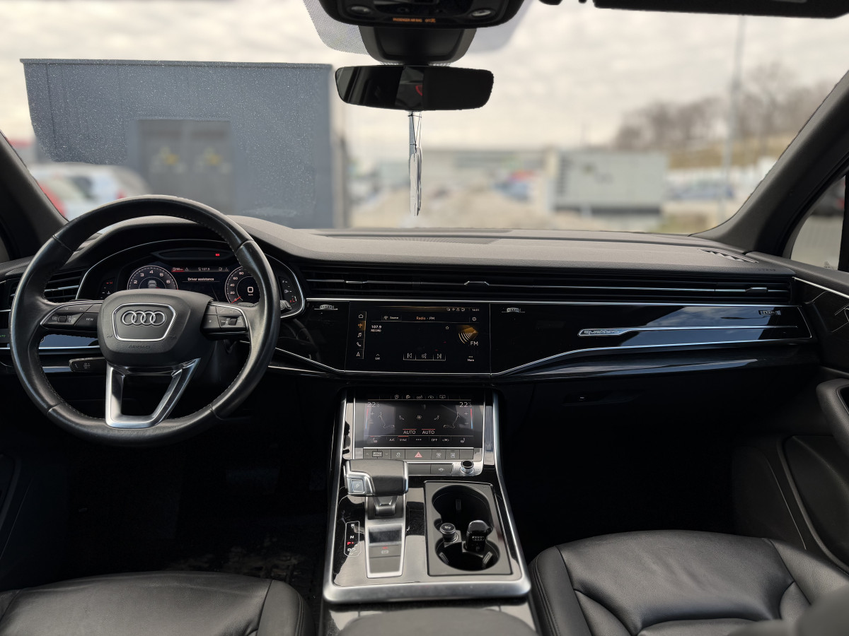Audi Q7 7 locuri